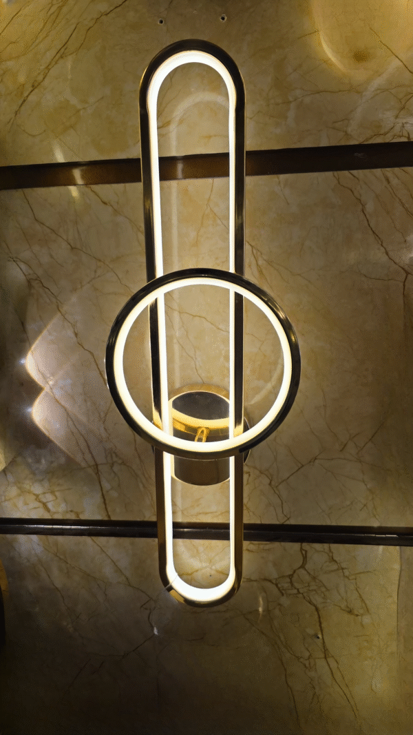 LumoRing Vertical LED Wall Light - Image 3